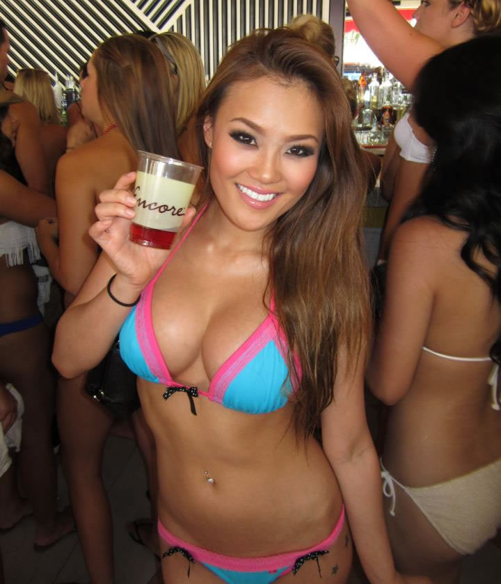 hot-asian-party-girl.jpg